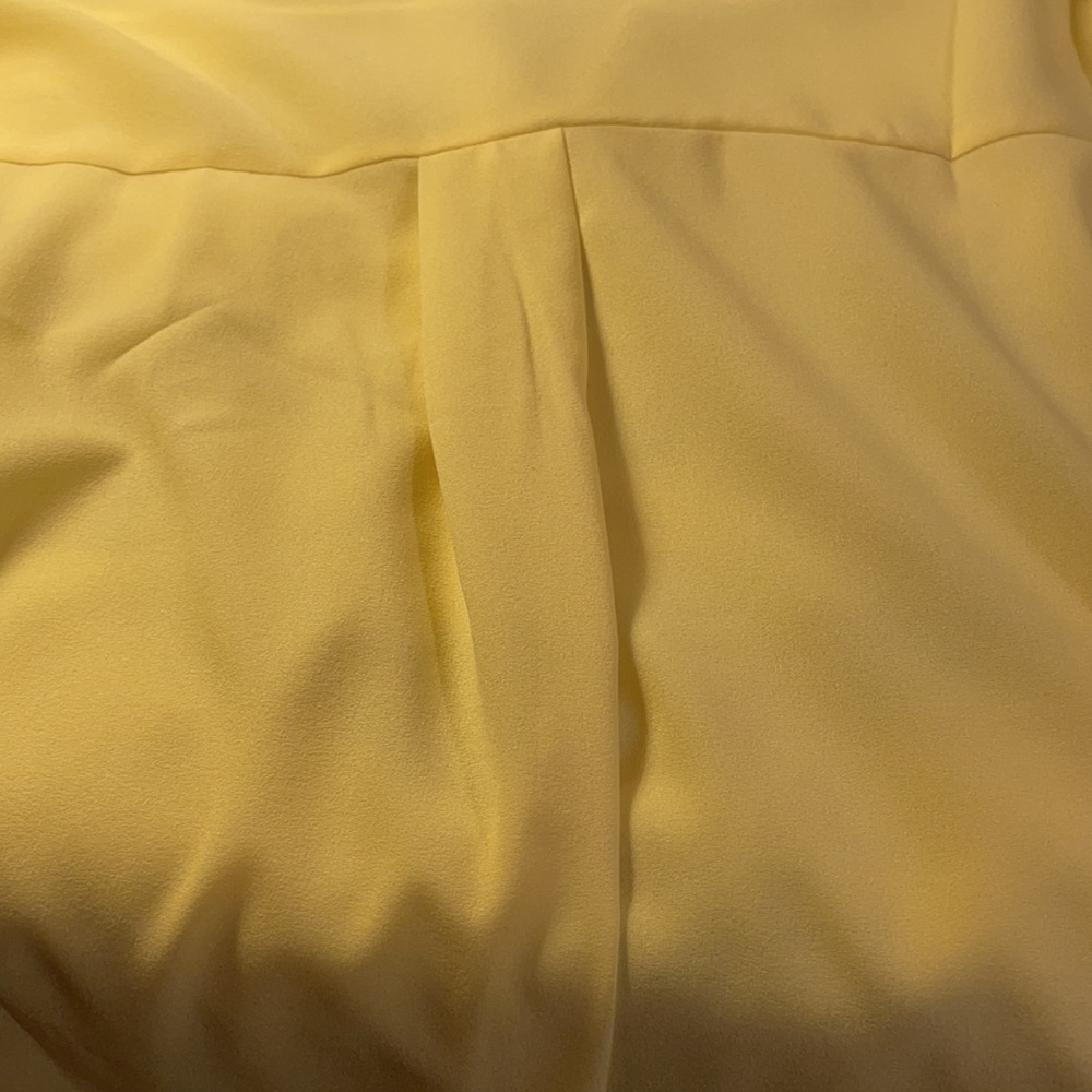 Yellow Blouse 2XX PLEAT DOWN THE BACK - Picture 6 of 7